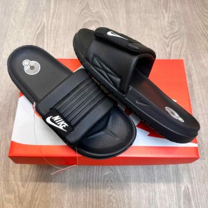 WMNS Nik.e Offcourt Adjust Black Premium Slides