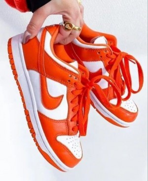 Nike-Air-Jordan-SB-Dunk-Low-Syracuse-Orange