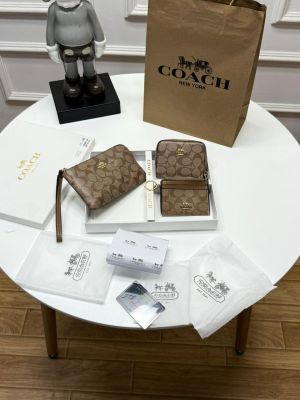 COACH_premium_womens_wallet_combo_with_ogbox_carrybag_ea187