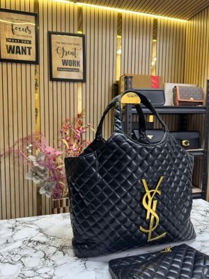 Yves Saint Laurent YSL Maxi Tote Bag With Matching Wallet Includes Dust Bag (Black)