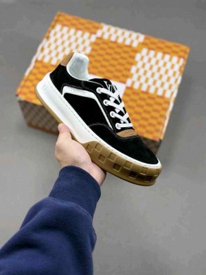 louiss vuitton  skate sneaker UA   453