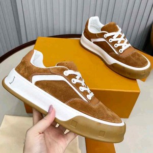 Louiss vuitton  tilted sneaker ua  454