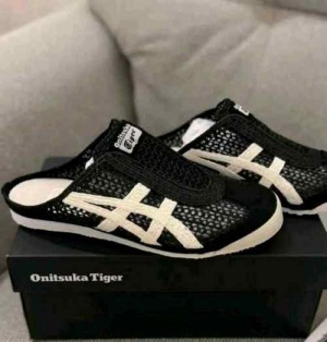 Onitsuka Tiger Mexico 66 Sabot Half Cut Shoe black Cream