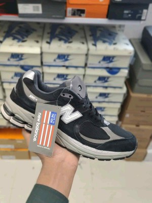 New_ Balance 2002r Protection Pack Black