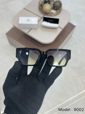 Versace_9002_Black_with_Green multi_lens