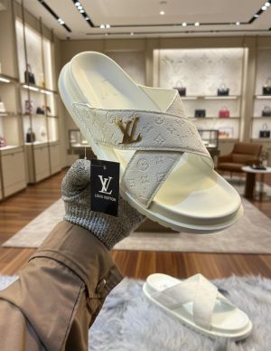 Louisvuitton-white-premium-quality-stylish-men-flipflop