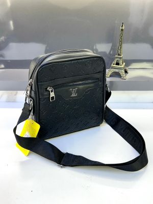 Loui_s Vuitton Black Sling Bag Fa 177