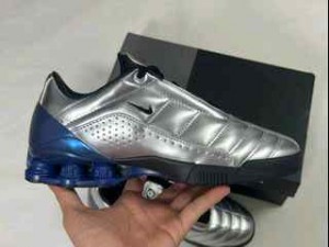 Nikee Total 90 Secutor Shox Magia Metallic Silver