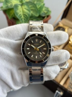Seiko Prospex Silver Grey