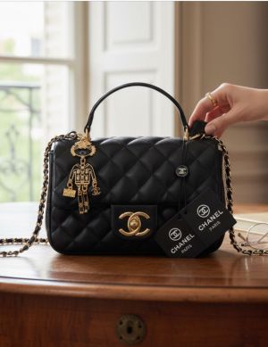 Chanel_quilted-cc-crush-mini-flap-black-purse-with-Folding-box-5868