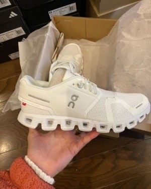 On Cloud 5 WHITE