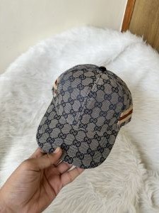 Gucci_GG_Red_Green_Stripes_Premium_Unisex_Cap_With_Safety_Box