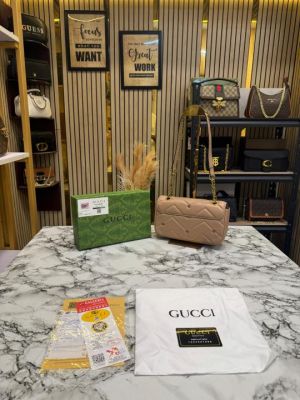 Gucci_GG_Marmont_Mateless_Shoulder_Bag_With_Box_And_Dust_Bag_(Apricot)