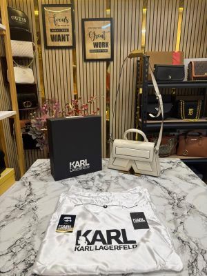 Karl lagerfeld KKushion Pleated Shoulder Bag With Box And Dust Bag (White)