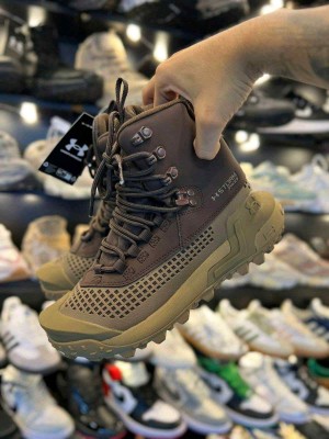 Under Armourr Hovr Raider WP Beige Brown 1037