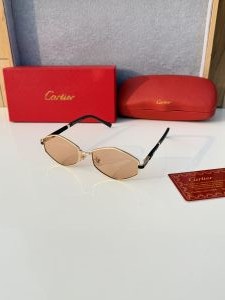 Cartier_24097_gold_peach
