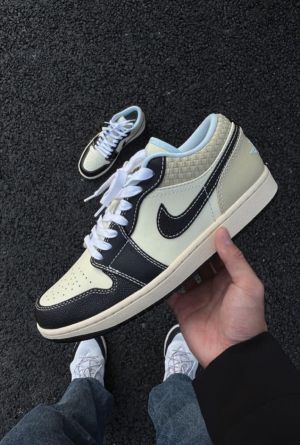 Nik_e jordan 1 low se coconut milk black