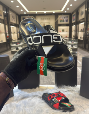 Gucci-Logo-Slide-black-white