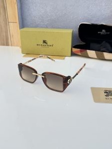 Burberry_92525_tiger_brown