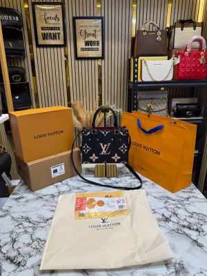 Louis_Vuitton PM Onthego  Monogram Premium Quality Tote Bag With Double Box And Dust Bag Including Carry Bag (Black)(M45595)