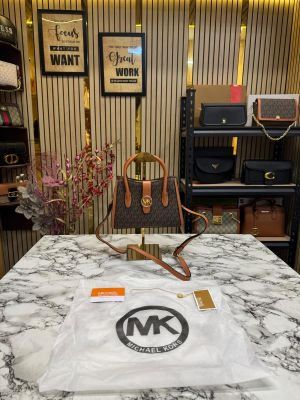 Michael_Kors Gabby Signature Satchel Bag With Dust Bag (Brown) (V-23007)