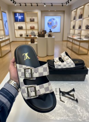 Louis-Vuitton-mule-sandals