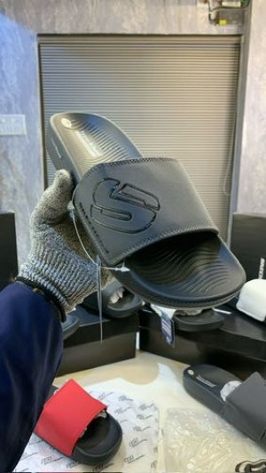 Skechers-Hyper-Burst-Soft-Premium-Flip-Flop