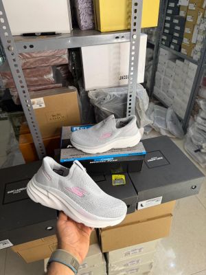 Wmns_ S_kechers slipons for her grey