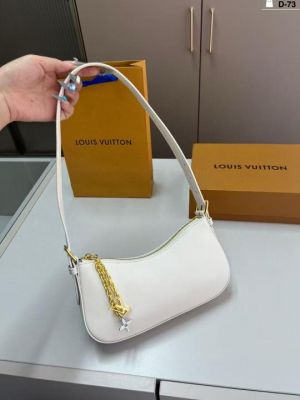 Louis_vuitton Pochette LV Bloom with Double box 772
