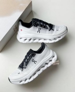 On Cloud Tilt 2 0 BLACK IVORY