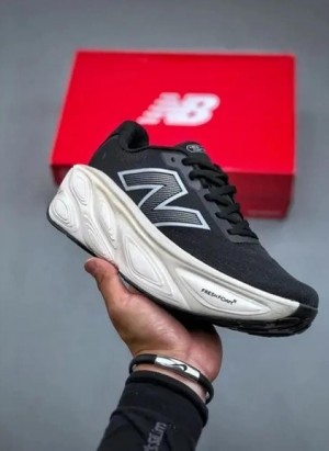NE W BALANCE FRESH FOAM X MORE EVOZ V5 BLACK WHITE