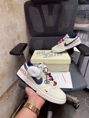 nik e sb dunk low x multi