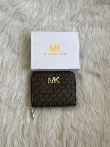 Michael_Kors_137_Zippy_Wallet_With_OriginalBox_DustCover_Premium