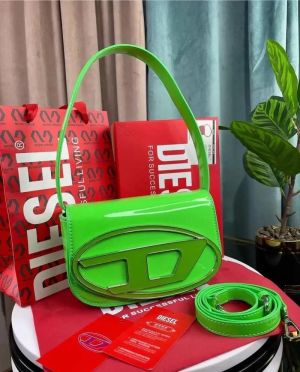 Diesel_MINI_SIZE_1DR_Shoulder_Bag_White_With_Box_Dustbag_Slingbelt_Carrybag_6006