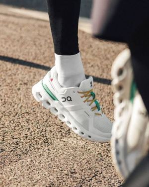 On   Cloudrunner   2   White   Green