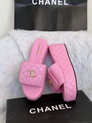 Chanel_Twist_Lock_Pink_platform_Slides_For_Women_With_Original_Box_And_Carry_Bag