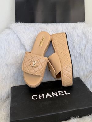Chanel_Twist_Lock_Khakhi_platform_Slides_For_Women_With_Original_Box_And_Carry_Bag