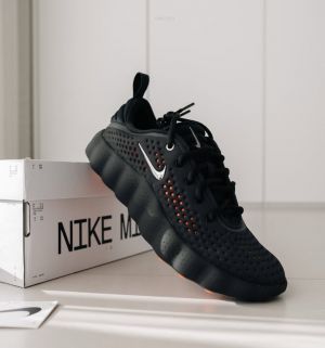 Nik Mind 002 Black Hyper Crimson black 