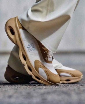 ON RUNNING CLOUD SOLO BEIGE BROWN