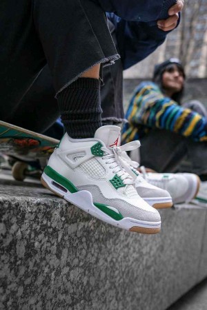 AIR JORDAN RETRO 4 PINE GREEN