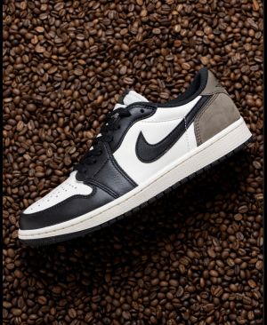 Nik.e Air Jordan 1 Low Mocha Semi UA