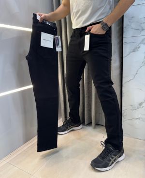 Calvi n Klei n Jet Black Imported Hyperflex Denim