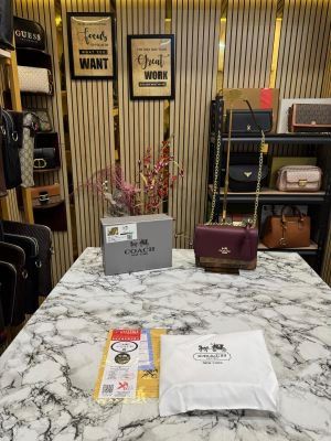 COAC_H KLARE HANDBAG WITH OG BOX AND DUST BAG PREMIUM QUALITY DAMAGE BOX (RED) (NO RETURN