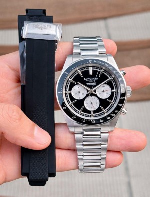 Longine s Conquest Automatic Now With 1 Free Extra Strap