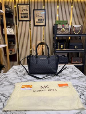 Michael_Kors Laila Satchel Bag With Dust Bag (Black) (V-M503)