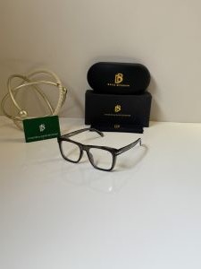 David_Beckham_1887_Grey