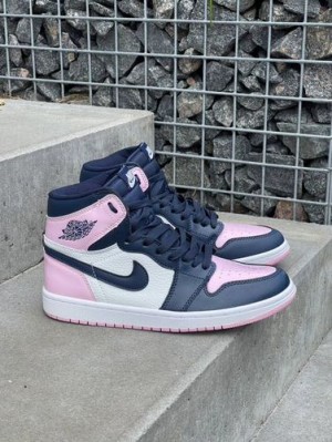 Nike-Air-Jordan-1-pink-shoes