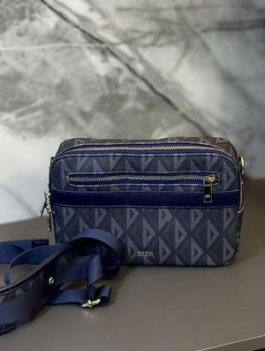 Christian_dior_mens_safari_messengerbag_with_ogbox_etc_(206)