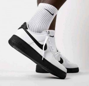 Nikee AirForce 1 Low WHITE BLACK SOLE