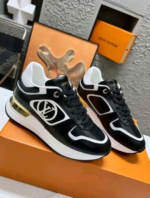 Louiss Vuitton Neo Run Away Sneaker